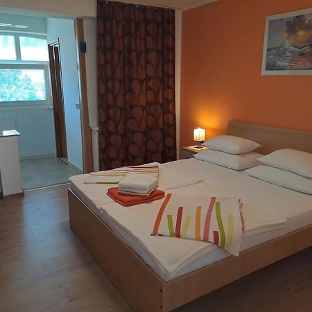 Studio Apartments Maslinik Krk Town Zewnętrze zdjęcie