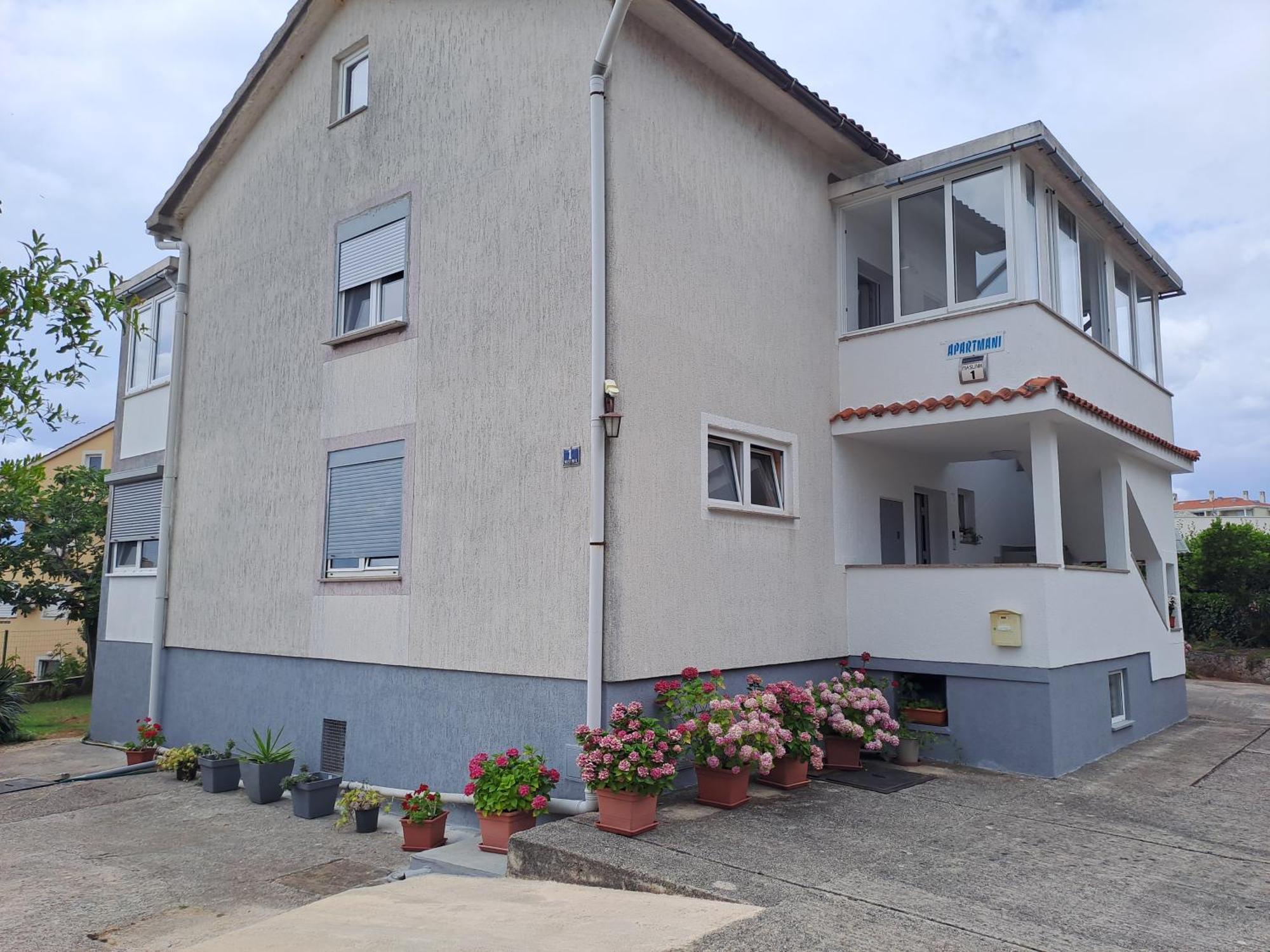Studio Apartments Maslinik Krk Town Zewnętrze zdjęcie
